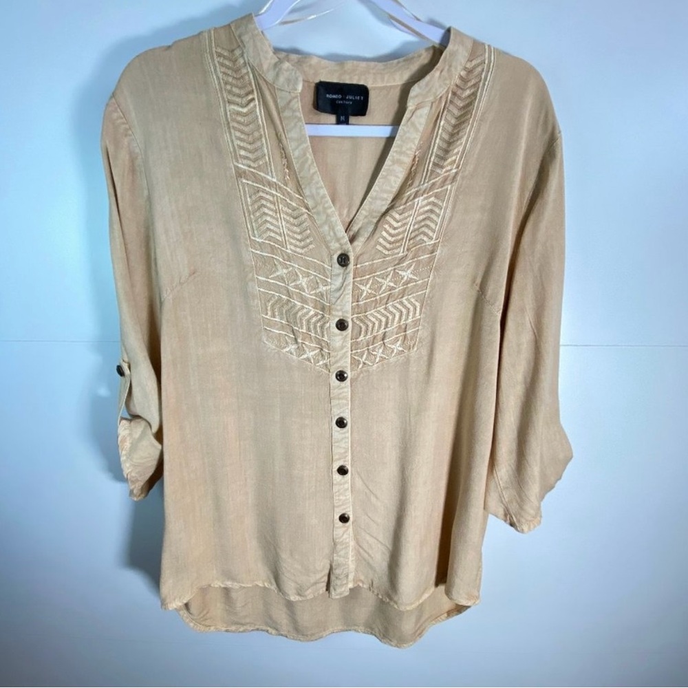 Romeo & Juliet Couture Embroidered Blouse